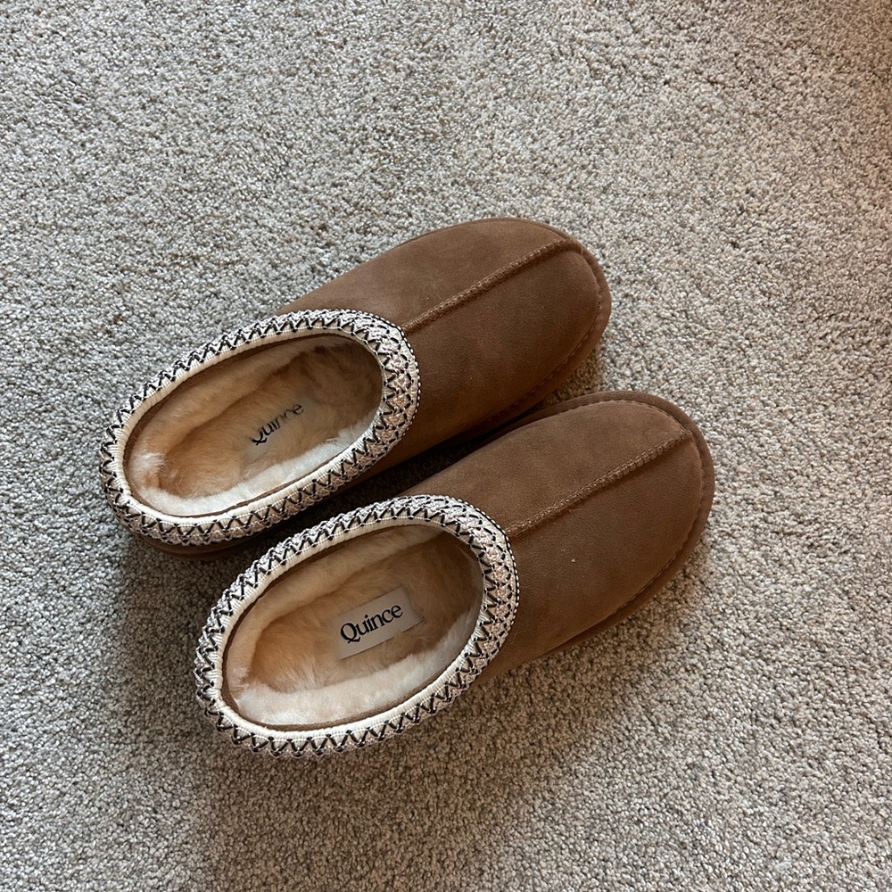 Super cute suede clog slippers